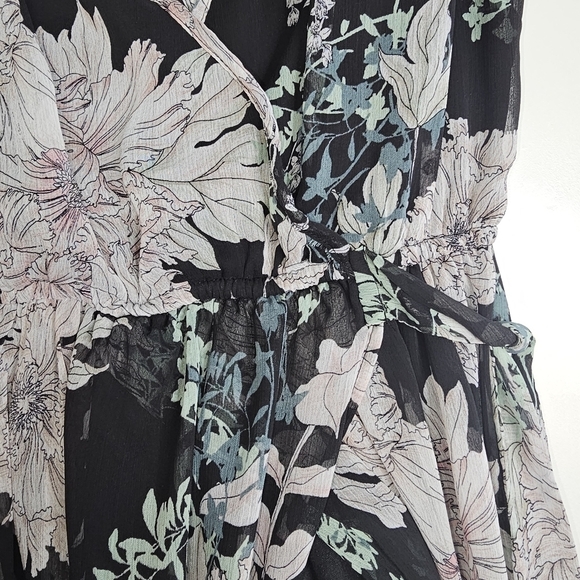 BAND of Gypsies Faux Wrap Dress Black Floral Chiffon High Low Maxi sz S - Picture 9 of 11